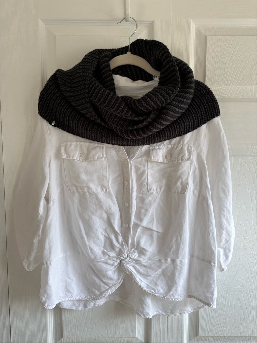 The North Face Infinity Loop Cowl Scarf Dark Grey Knit Chunky Gorpcore Warm